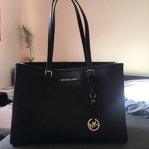 Michael Kors Jet Set Travel Large Saffiano Tote